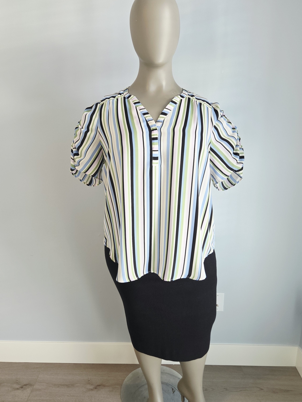 Striped Rouched-Sleeve V-Neck Blouse - Picture 5 of 8
